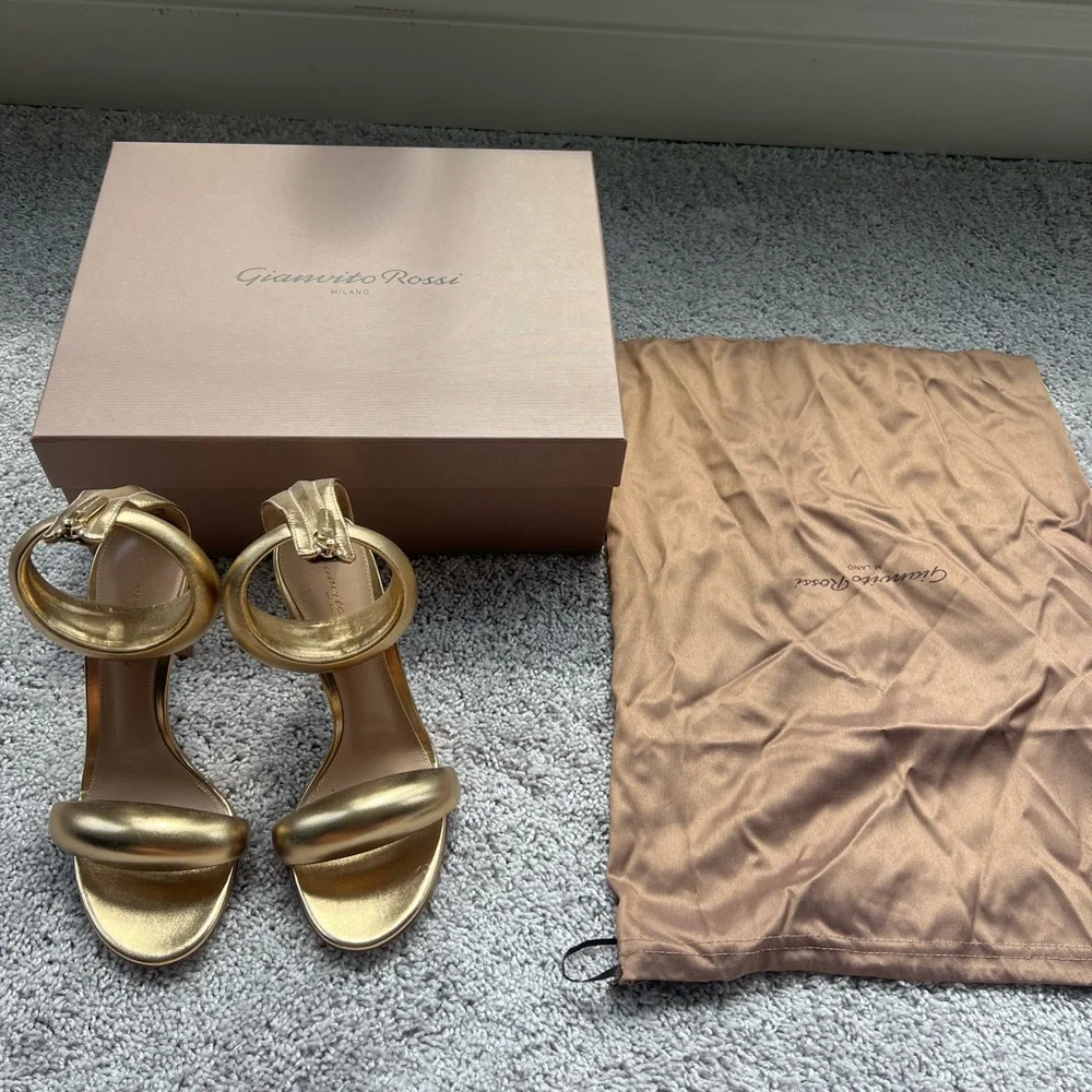 Gianvito Rossi Metallic Gold Heels - Picture 1 of 5